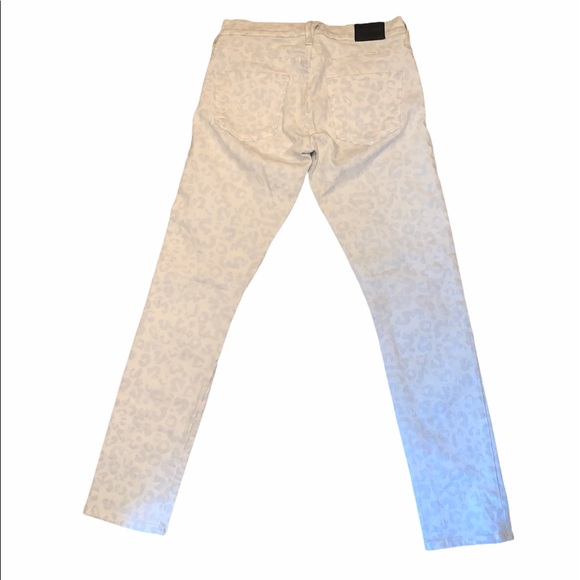 LIV Relaxed True Religion Skinny Jeans - Picture 5 of 7